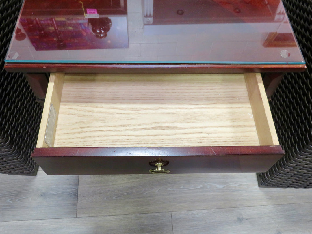Hickory Chair Mahogany End Table