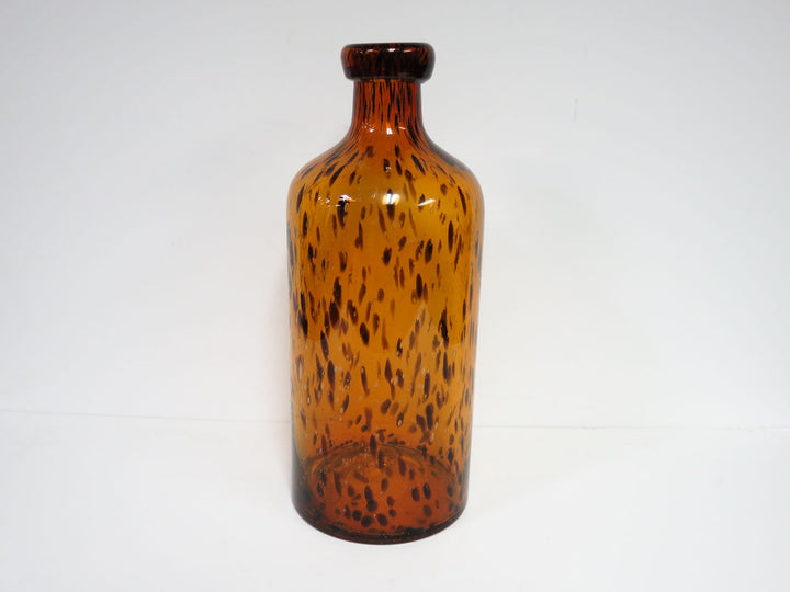 Cylindrical Shape Tortoise Shell Vessel