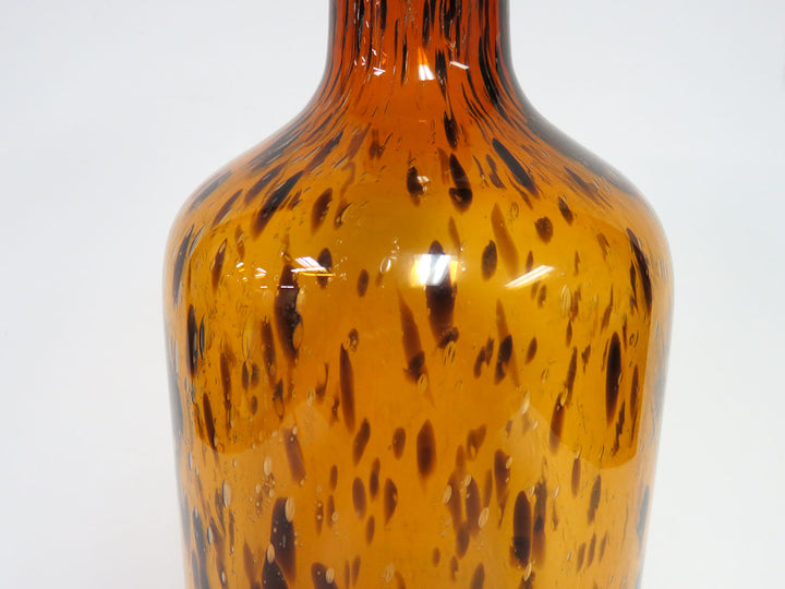 Cylindrical Shape Tortoise Shell Vessel