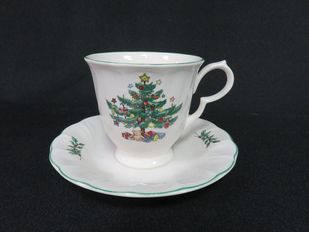 Nikko Happy Holidays Dish Set