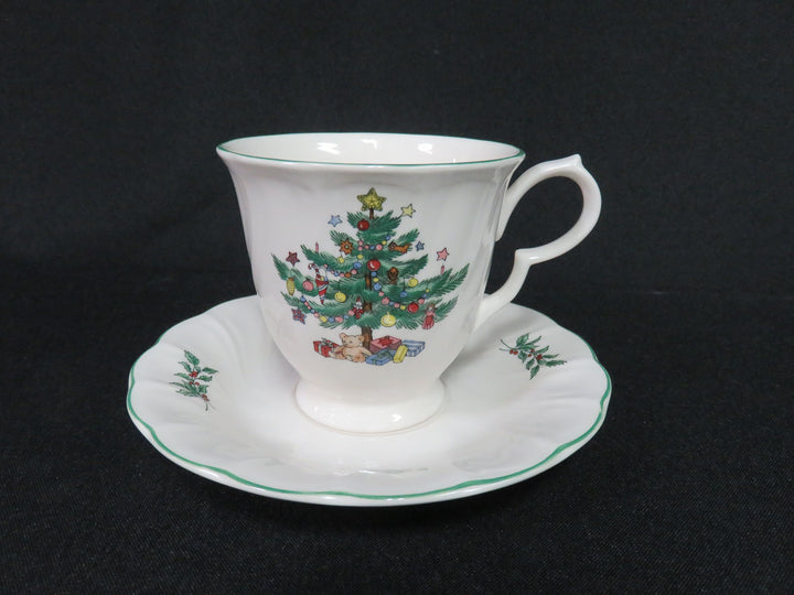 Nikko Happy Holidays Dish Set