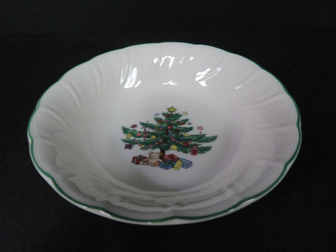 Nikko Happy Holidays Dish Set
