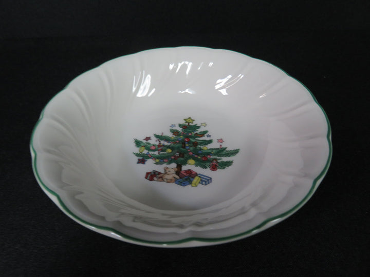 Nikko Happy Holidays Dish Set