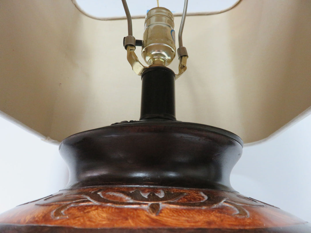 Embossed Urn Table Lamp