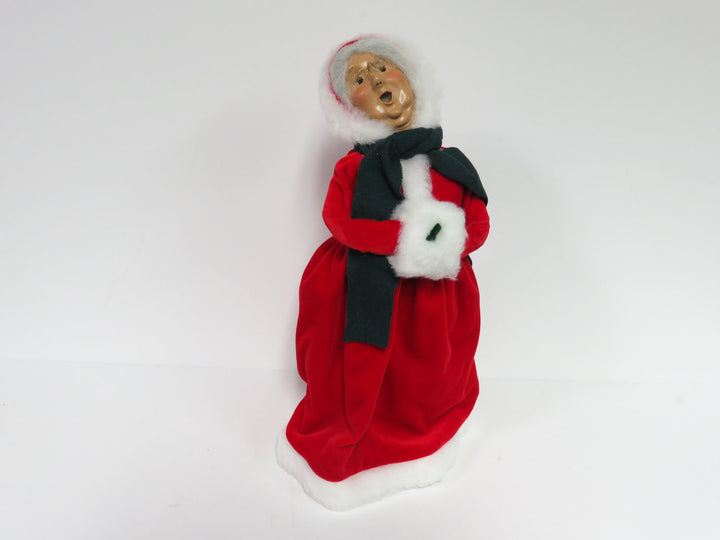 Byers Choice Mrs. Claus Caroler