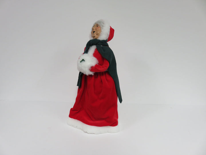 Byers Choice Mrs. Claus Caroler