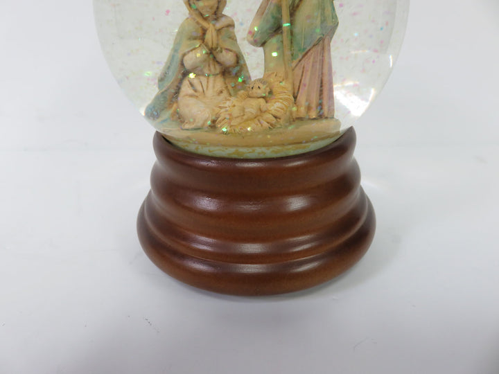 Christmas Musical Snow Globe