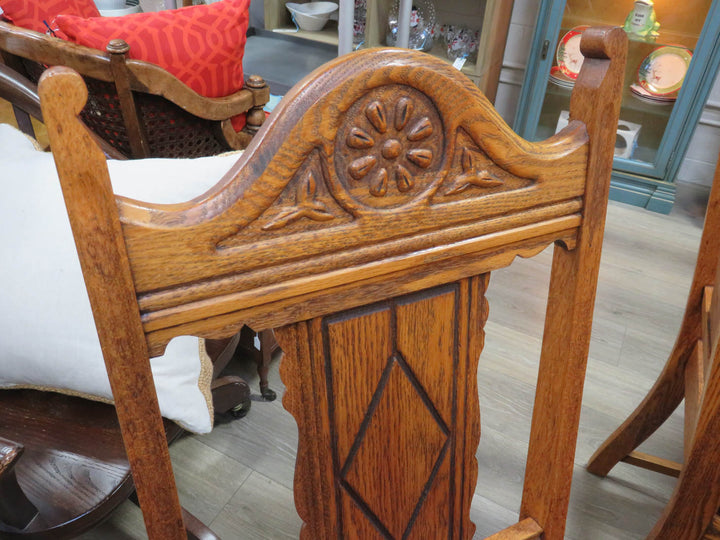 Oak Dining Table & Chairs