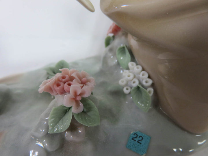 Lladró "Agressive Goose" Figurine