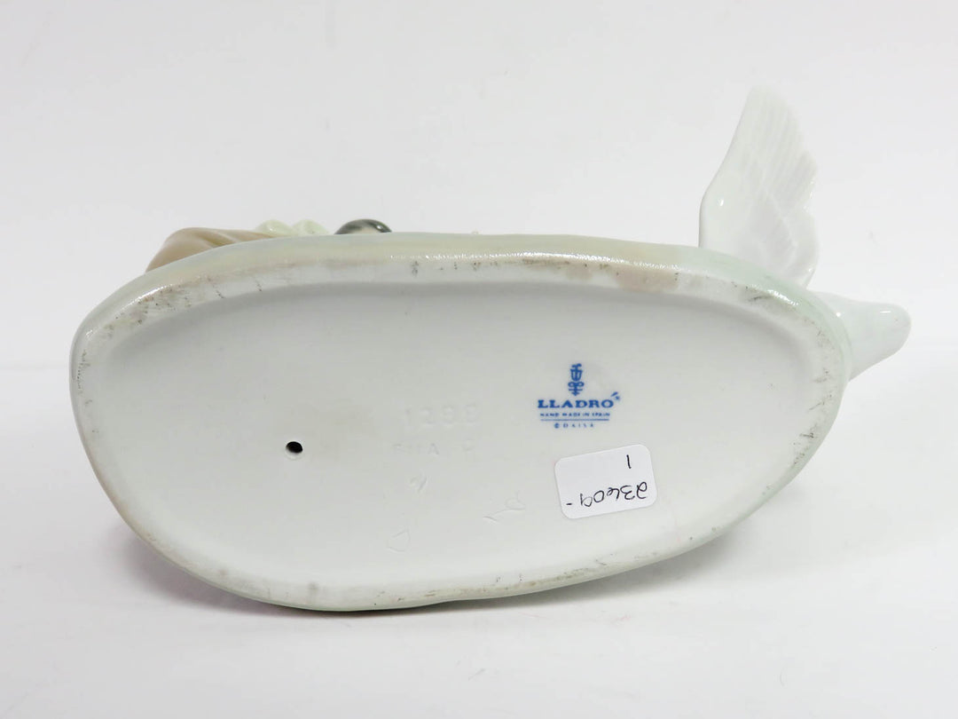 Lladró "Agressive Goose" Figurine