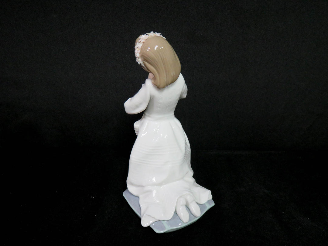 Lladró Praying Girl Figurine