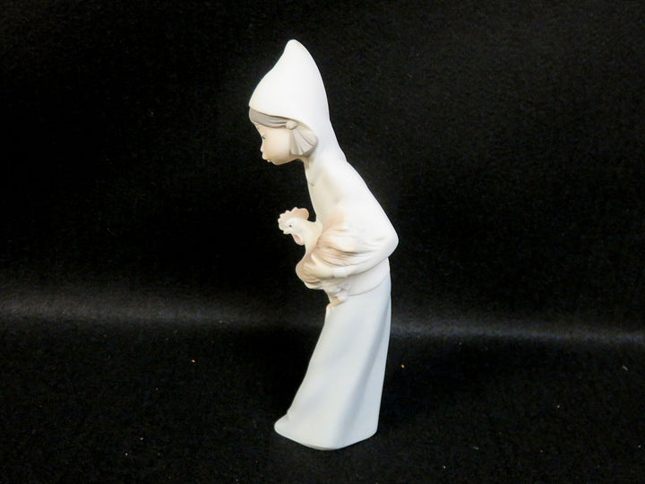 Lladró Girl Figurine