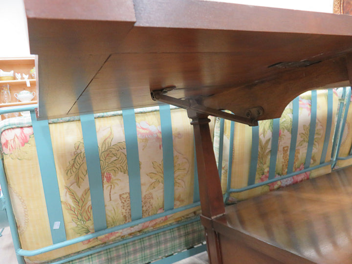 Drop Leaf Server