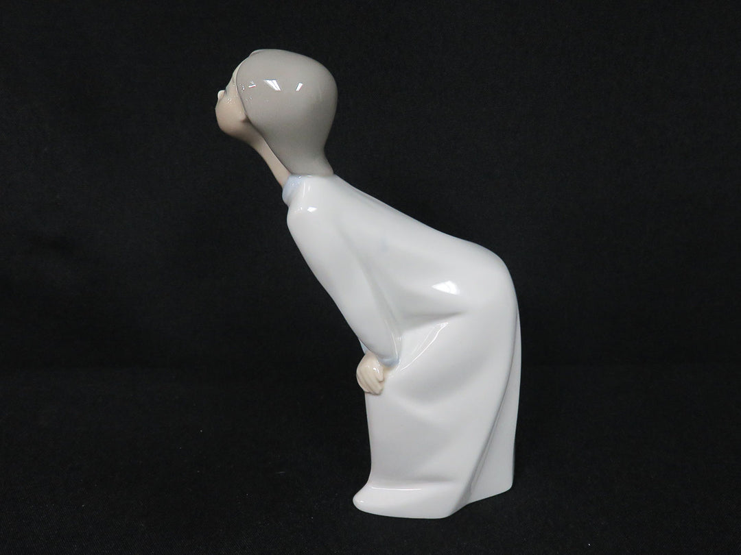Lladró Girl Figurine