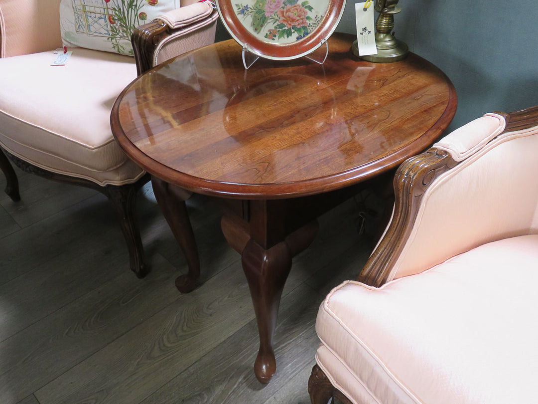 Broyhill Queen Anne Occasional Table