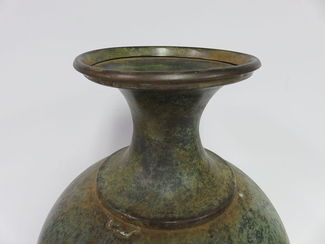 Round Urn Shape Vase