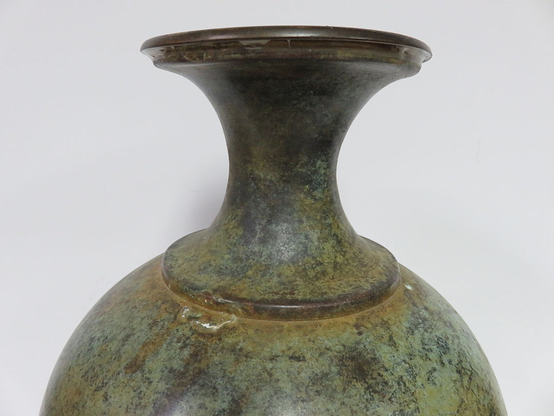 Round Urn Shape Vase