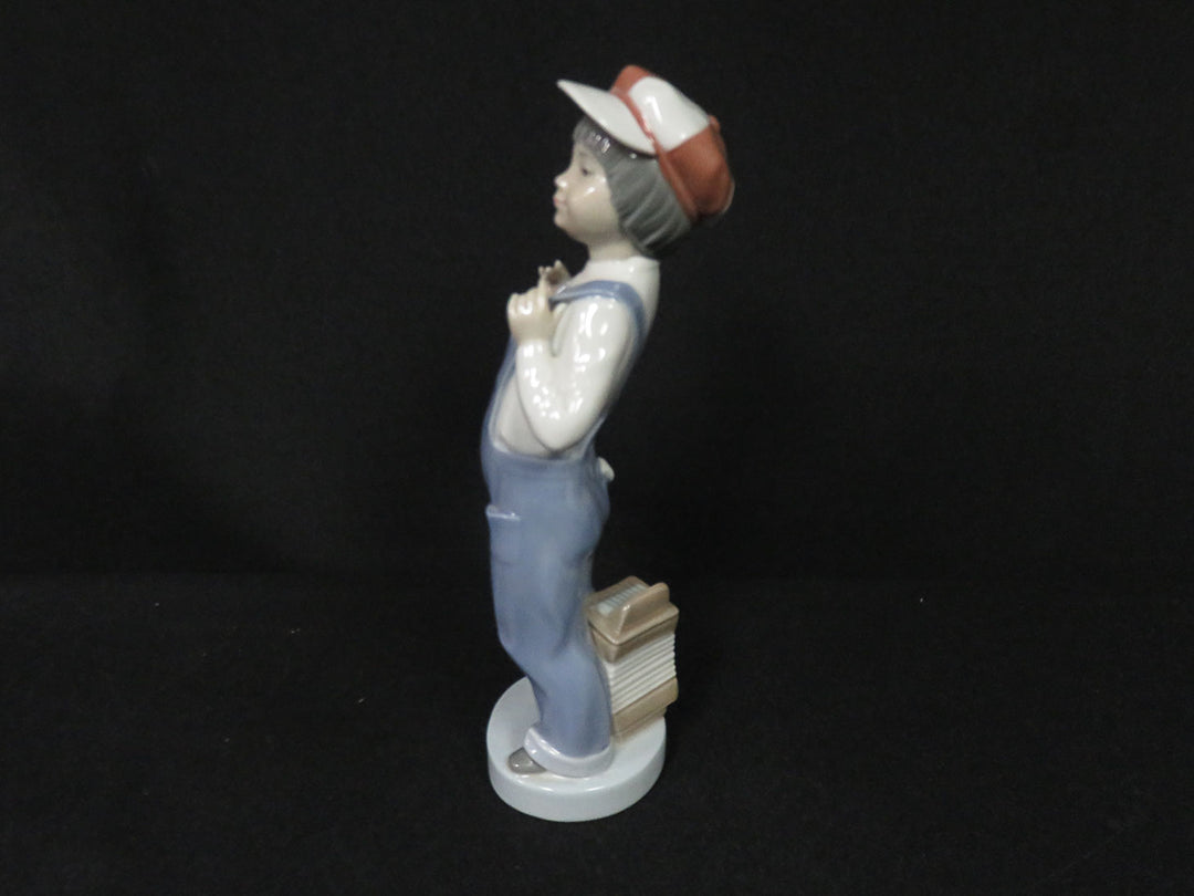 Lladró Boy from Madrid Figurine