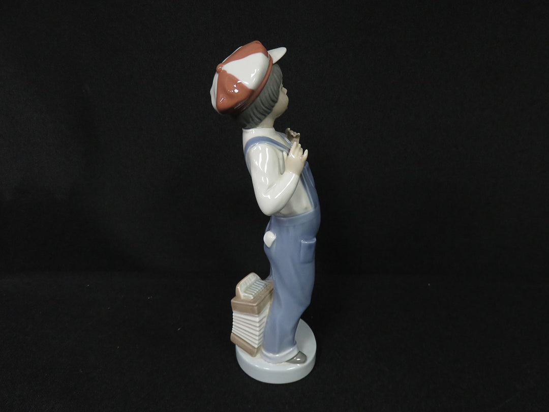 Lladró Boy from Madrid Figurine