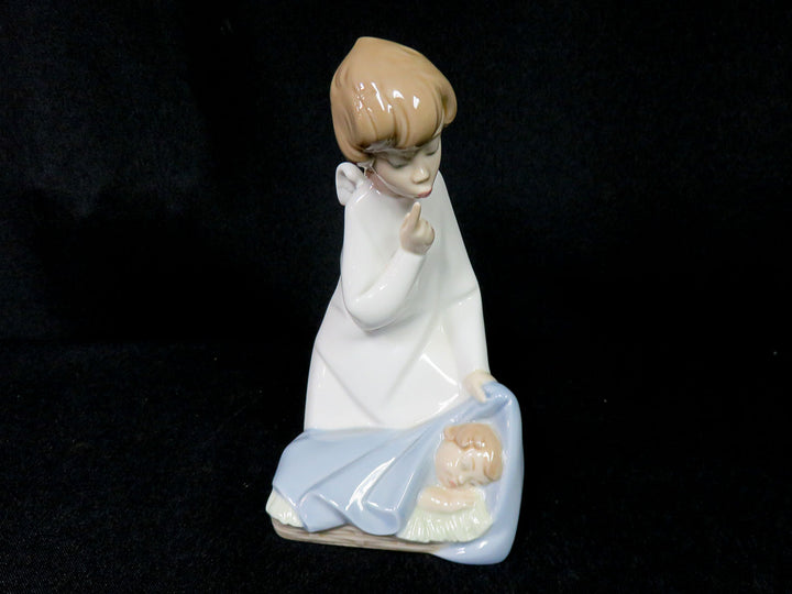 Lladró Angel with Baby Figurine