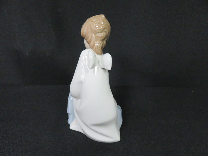 Lladró Angel with Baby Figurine