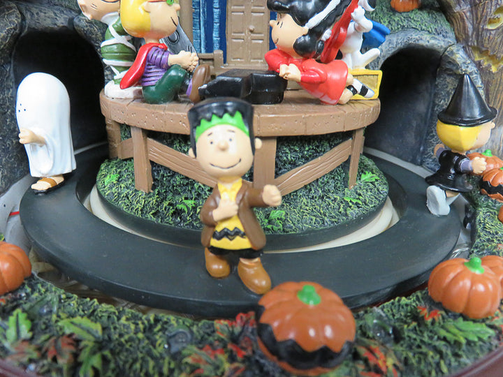 Bradford Exchange Peanuts "Monster Bash"