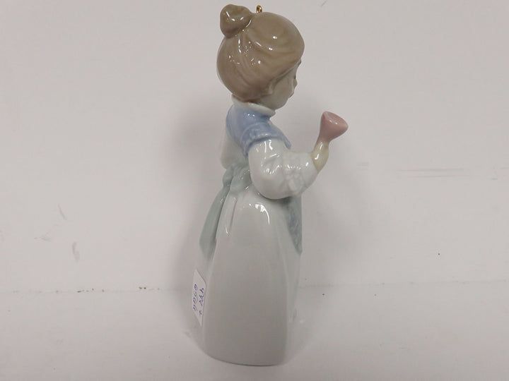Lladró Mrs. Claus Figurine