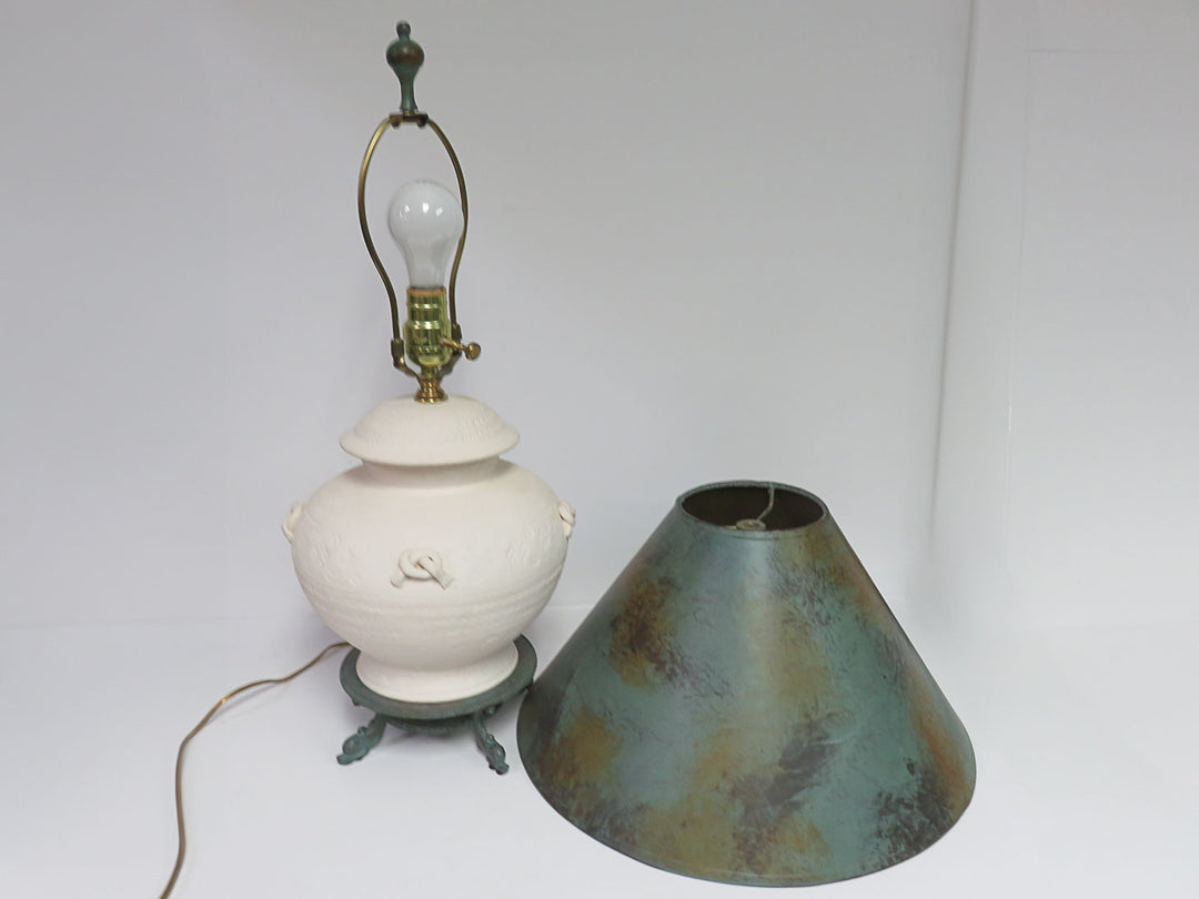 Cream Pottery Table Lamp