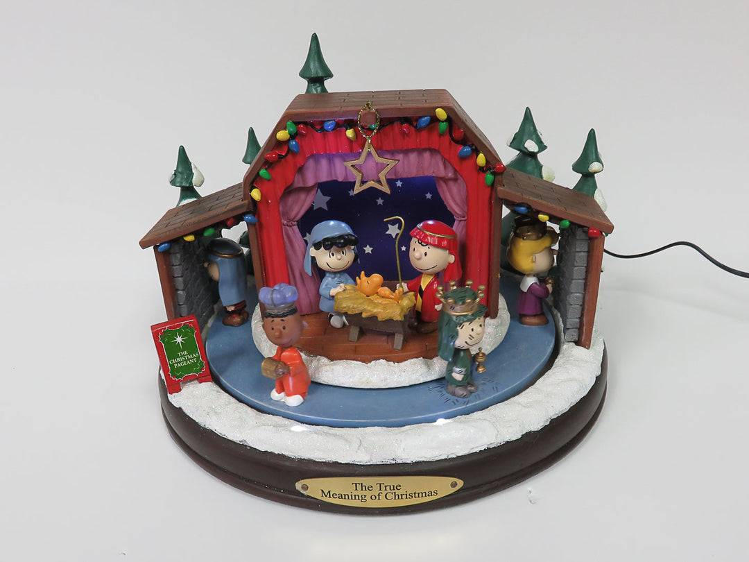 Christmas Scene  by Hawthorne Village