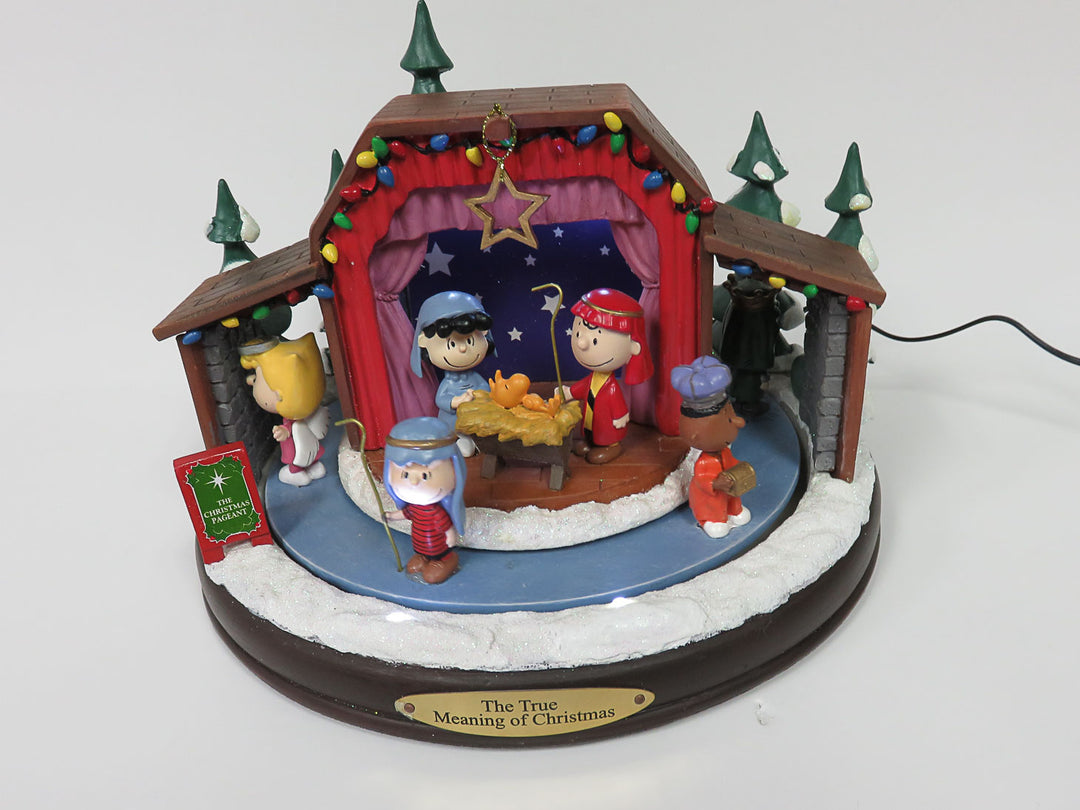 Christmas Scene  by Hawthorne Village