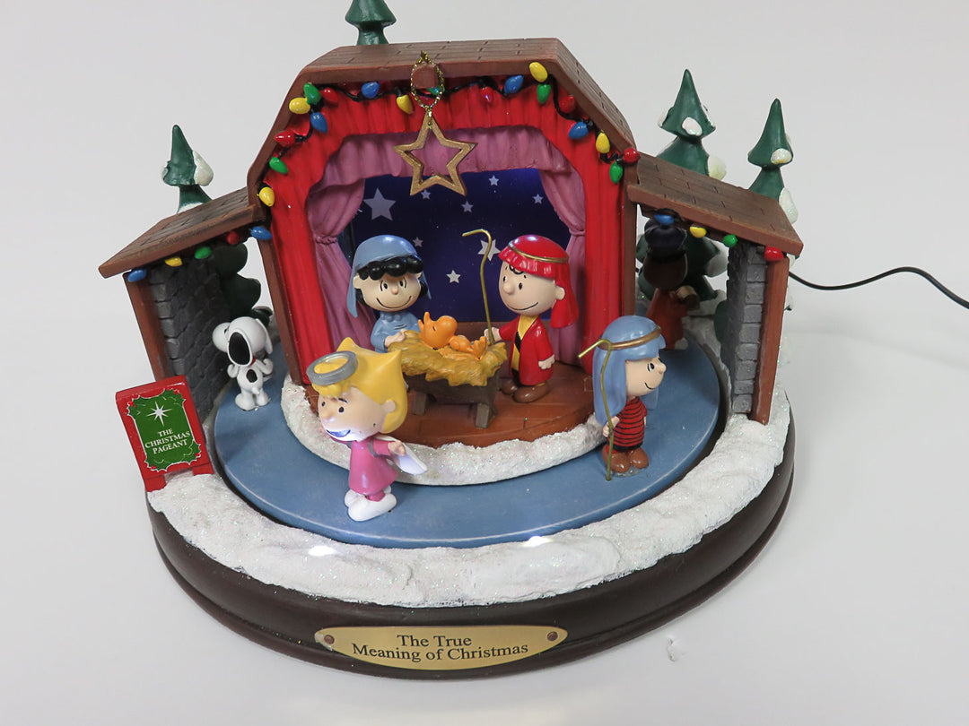 Christmas Scene  by Hawthorne Village