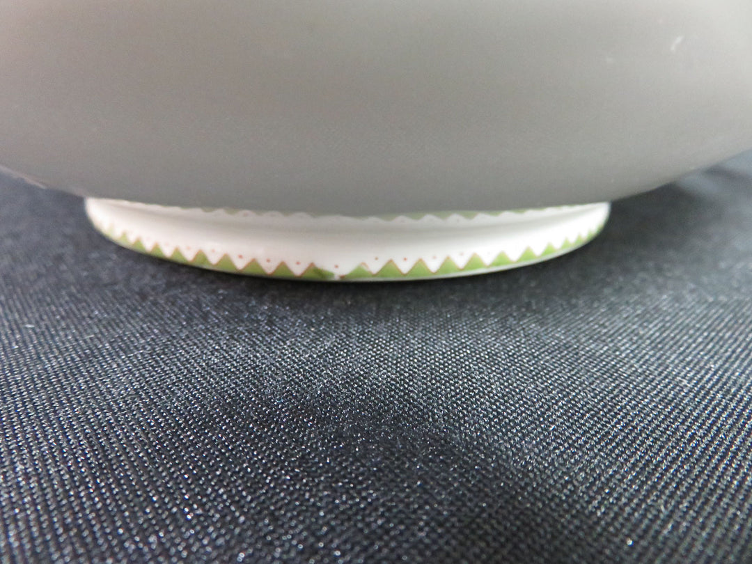 T&V Longchamps Covered Dish