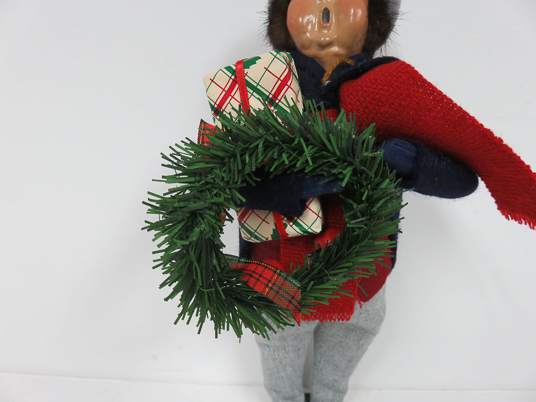 Byers Choice Ltd Caroler