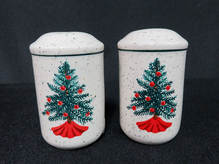 "Holiday Homecoming" Stoneware Set