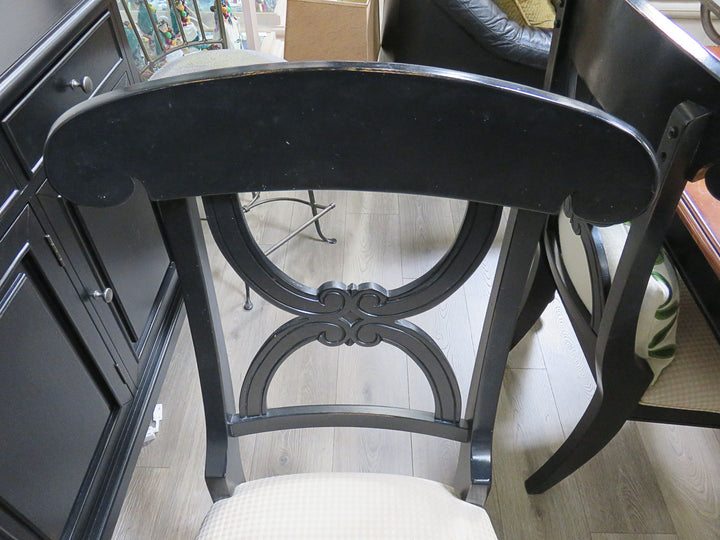 Farmhouse Style Table & Chairs