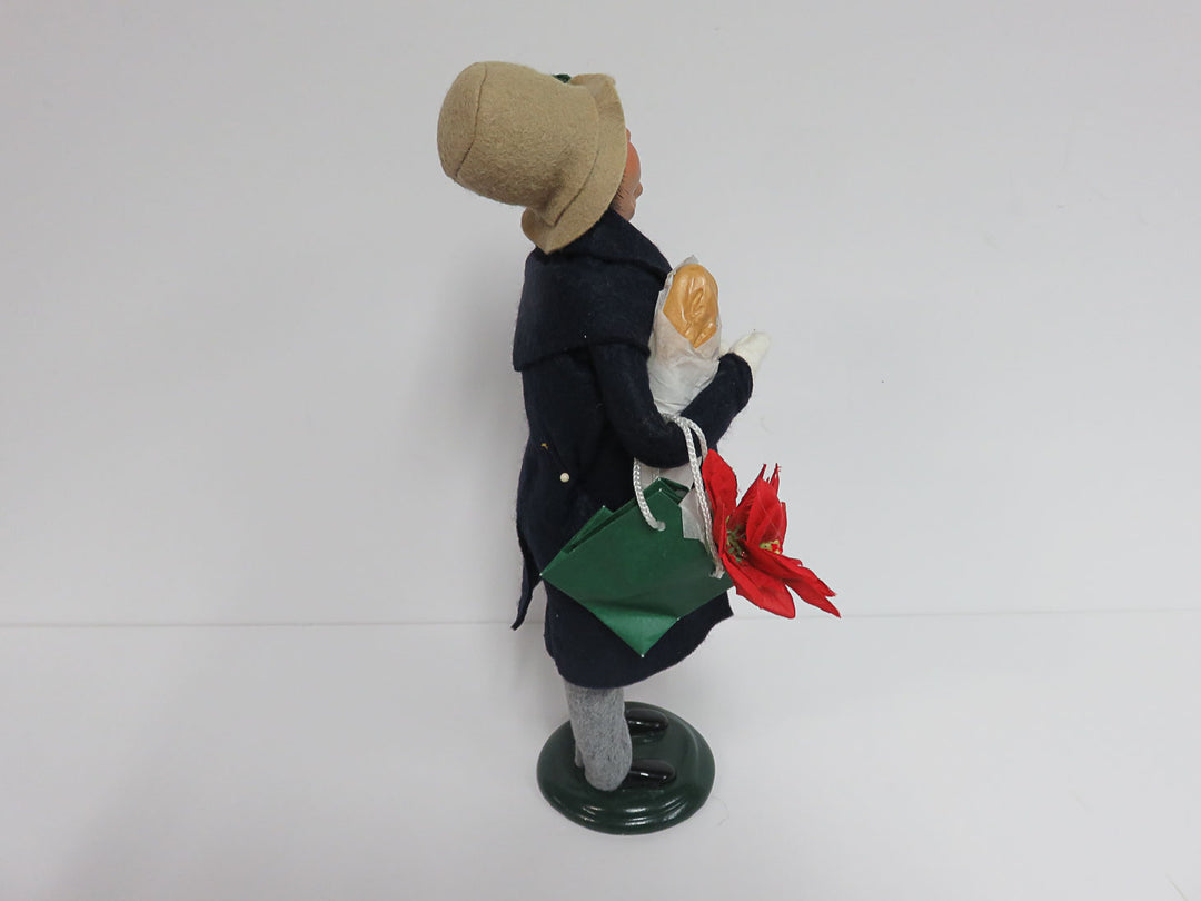 Byers Choice Male Shopper Caroler