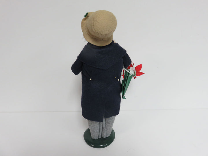 Byers Choice Male Shopper Caroler