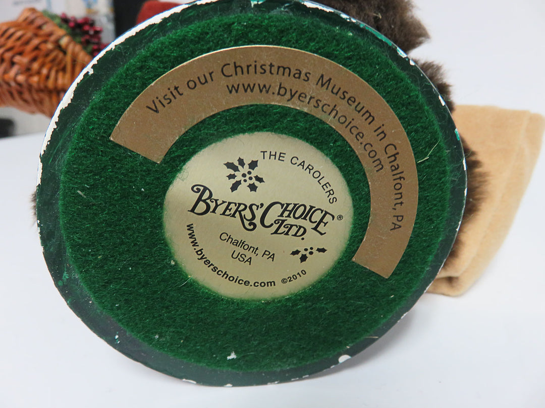 Byers Choice Father Christmas Caroler
