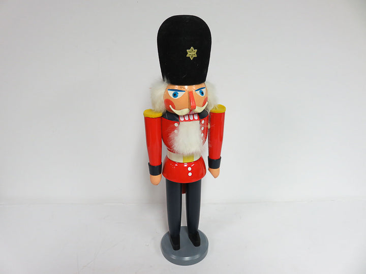 Erzgebirgische Volkskunst Nutcracker