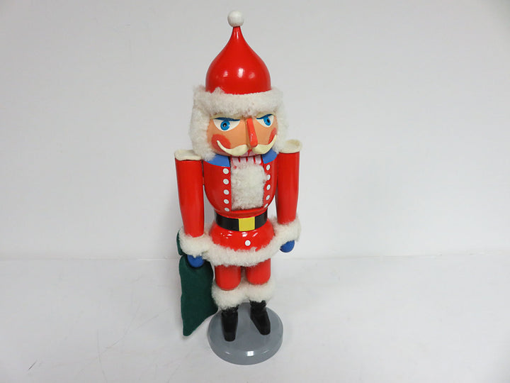 Erzgebirgische Volkskunst Nutcracker