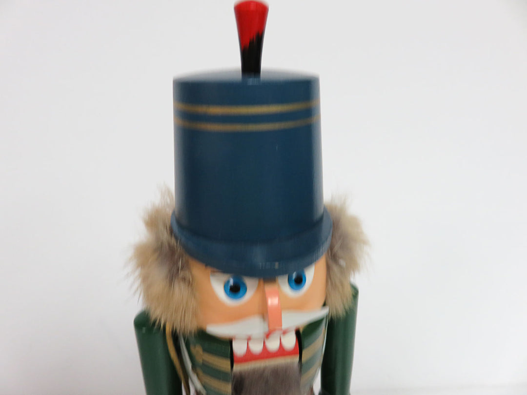 Erzgebirgische Volkskunst KWO Nutcracker