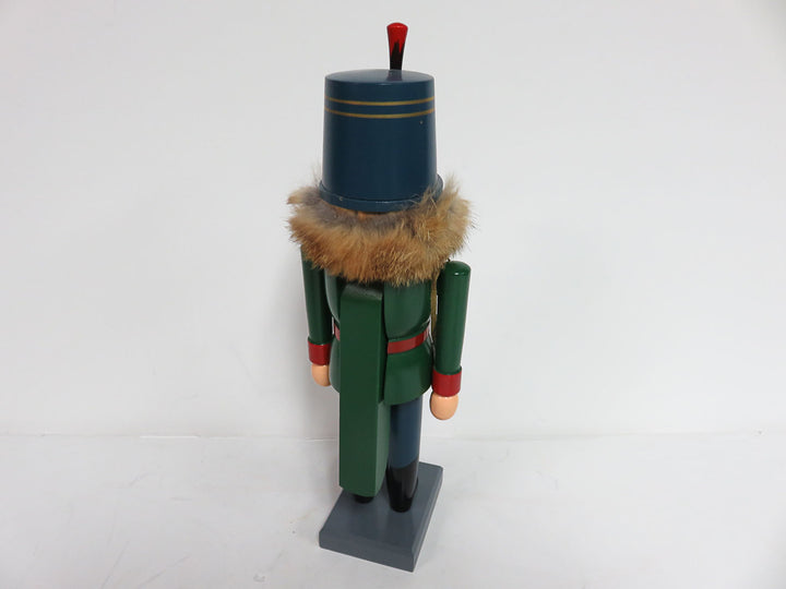 Erzgebirgische Volkskunst KWO Nutcracker