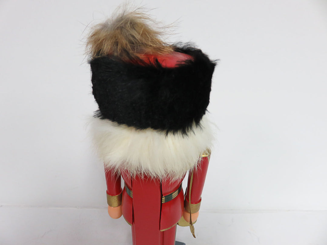 Erzgebirgische Volkskunst KWO Nutcracker