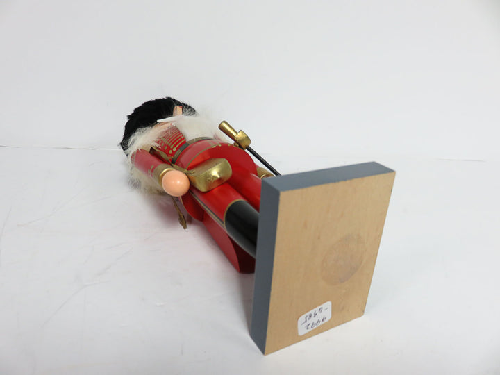 Erzgebirgische Volkskunst KWO Nutcracker