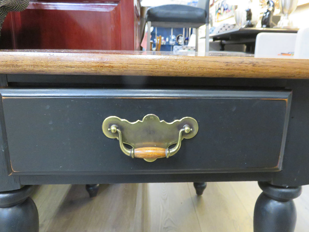 Thomasville Black End Table