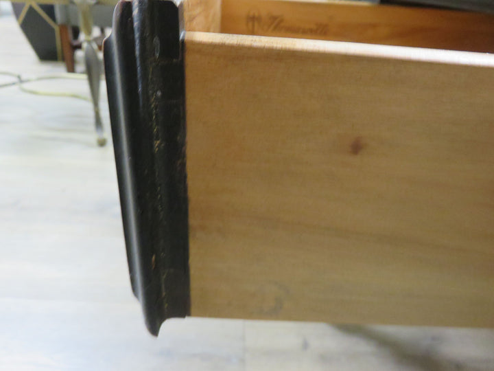 Thomasville Black End Table