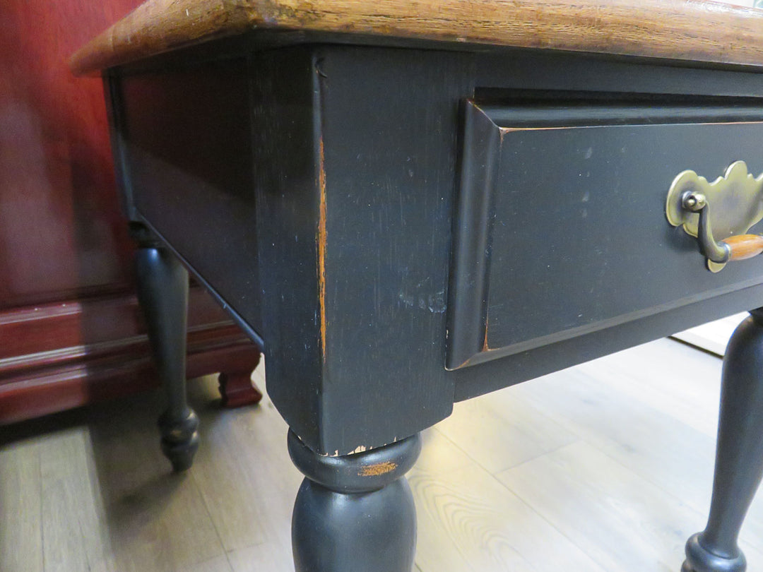 Thomasville Black End Table
