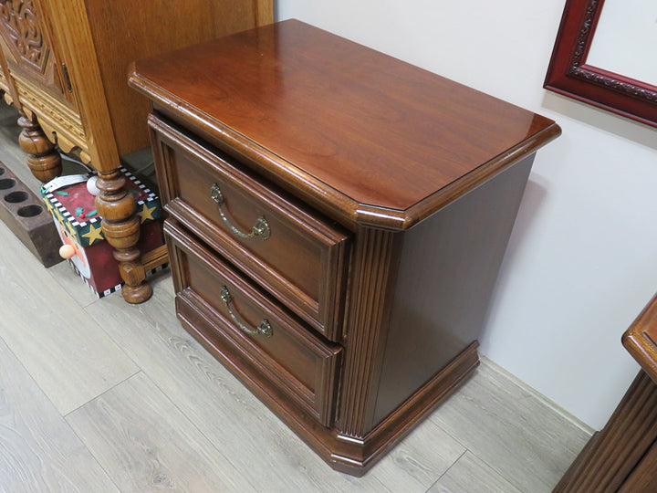 Thomasville Cherrry Nightstand