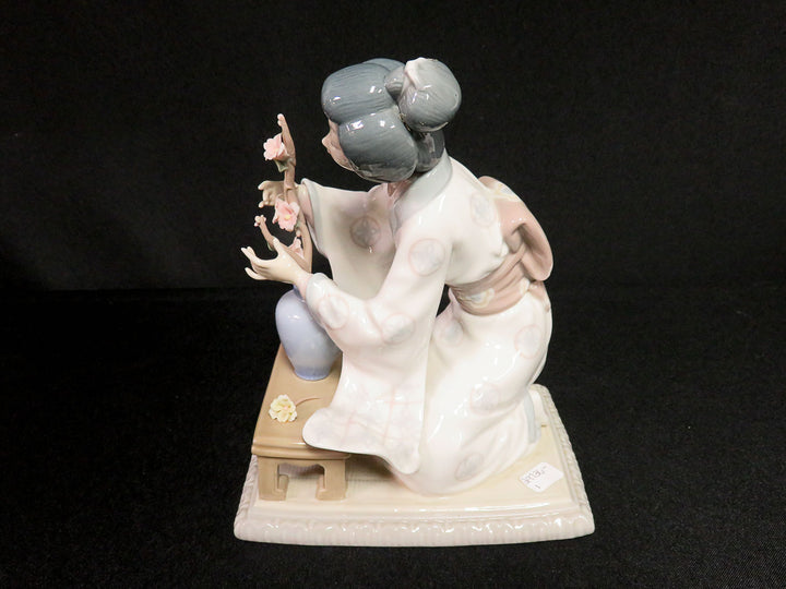 Lladró Figurine