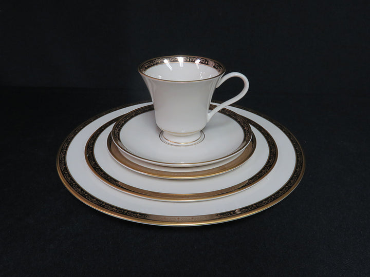 Pickard "Illusion" China Set